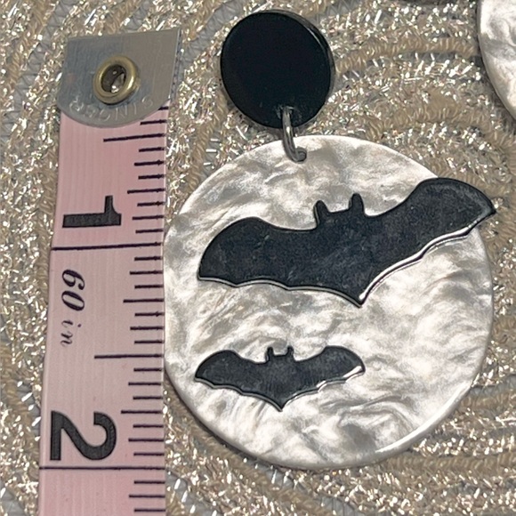 Bat Dangle Earrings Black Marble Look Statement Spooky Goth Halloween 2 inch - Picture 4 of 4